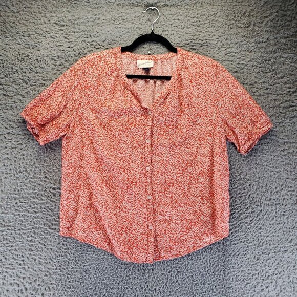 Universal Thread Top Womens Large Red Floral Button-Up Rayon Blouse - Picture 1 of 8